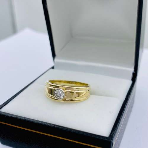 *SOLID YELLOW GOLD DIAMOND CYCLOPS RING* R1 BIDS!