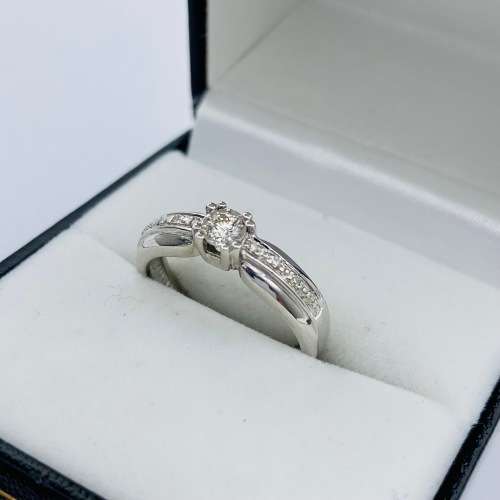 *0.25CT DIAMOND PROTEA SOLITAIRE RING* R1 BIDS