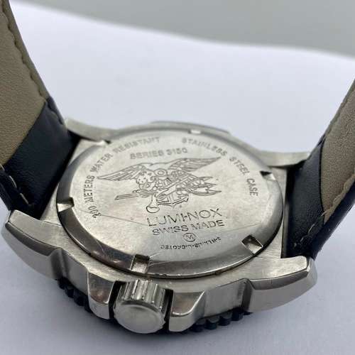 *LUMINOX SWISS MENS DIVERS WATCH* R1 BIDS!