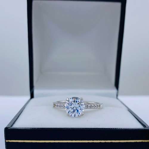 *BEAUTIFUL CUBIC & STERLING ENGAGEMENT RING* R1 BIDS!!!