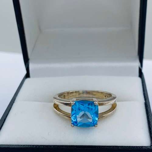 *DUAL PRONG SILVER & BLUE CUBIC RING* R1 BIDS!!!