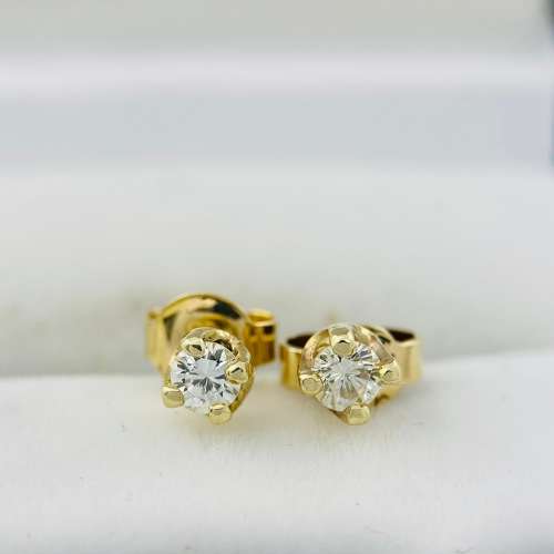 *YELLOW GOLD 0.20CT DIAMOND STUD EARRINGS* RADIANT!