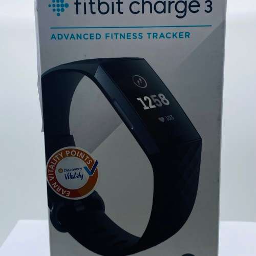 *EXCELLENT FITBIT CHARGE 3 SMARTWATCH* WITH CHARGER!