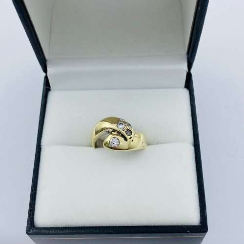 *0.20CT YELLOW GOLD DIAMOND SWIRL CLUSTER RING* R1 BIDS!!!