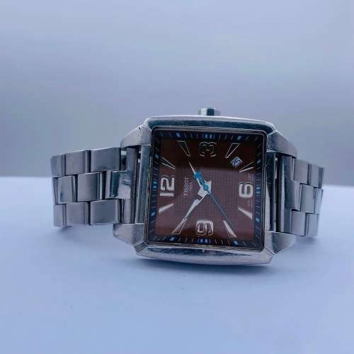 *TISSOT MENS STEEL DRESS WATCH* R1 BIDS!