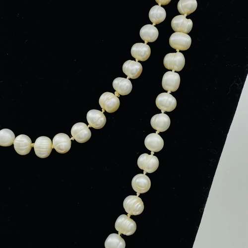 *BEAUTIFUL SALTWATER PEARL LUXURY LADIES NECKLACE* R1 BIDS!