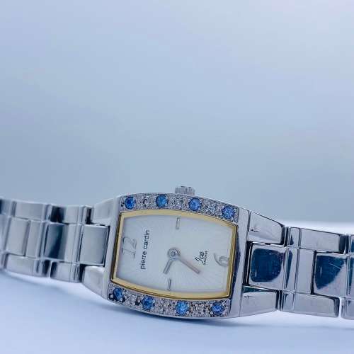 *PIERRE CARDIN SAPHHIRE STEEL DRESS WATCH* R1 BIDS!!!
