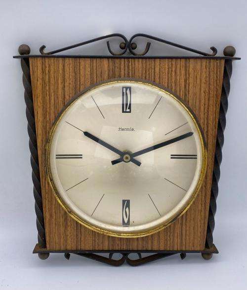 *COLLECTORS HERMIE VINTAGE WALL CLOCK* BEAUTIFUL PIECE!