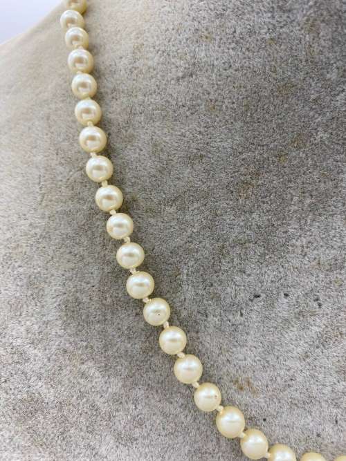*14CT GOLD SALTWATER PEARL NECKLACE* R1 BIDS!