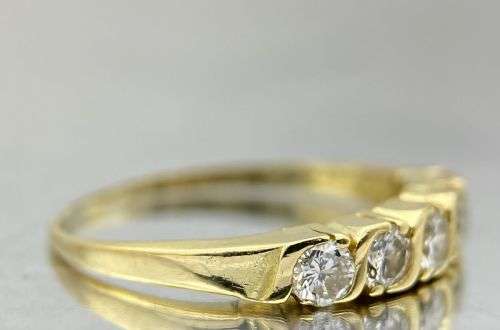 *DAZZLING 0.50CT DIAMOND ETERNITY RING* 18K GOLD!