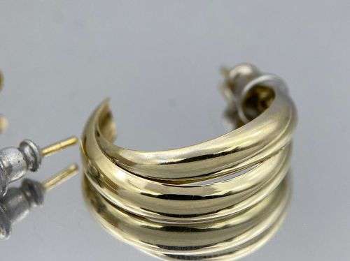 *CHUNKY YELLOW GOLD HUGGIE HOOP EARRINGS* R1 BIDS!