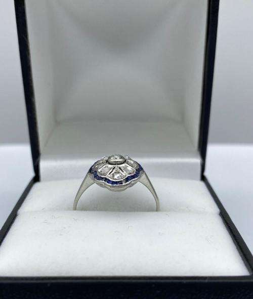 ***14CT GOLD ANTIQUE SAPPHIRE & DIAMOND IRIS CLUSTER RING*** R1 BIDS!