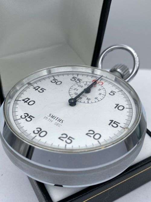 ***SMITHS SWISS 1/5THS SECOND COLLECTORS STOPWATCH*** R1 BIDS!