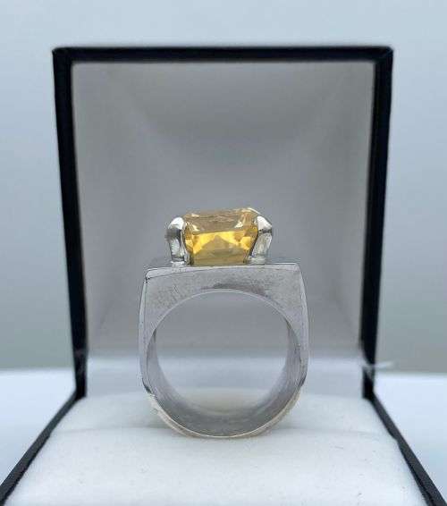 ***CHUNKY SILVER MENS LARGE NATURAL CITRINE RING*** R1 BIDS!!!