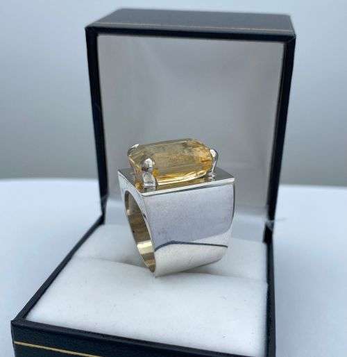 ***CHUNKY SILVER MENS LARGE NATURAL CITRINE RING*** R1 BIDS!!!