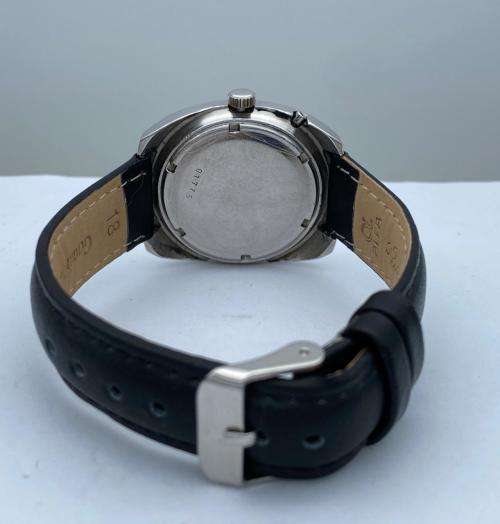 ***STUNNING ORIENT 4300 MENS 27 JEWELS DAY-DATE WATCH*** R1 BIDS!