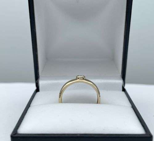 ***LOVELY YELLOW GOLD CLASSIC DIAMOND CYCLOPS LADIES RING* R1 BIDS