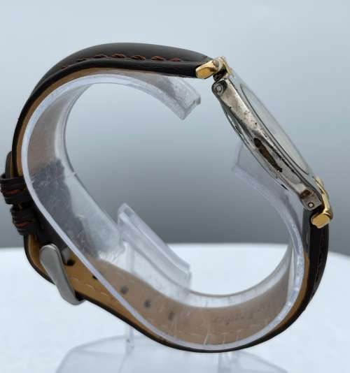 STUNNING PIERRE CARDIN QUARZ GOLD LADIES DRESS WATCH!