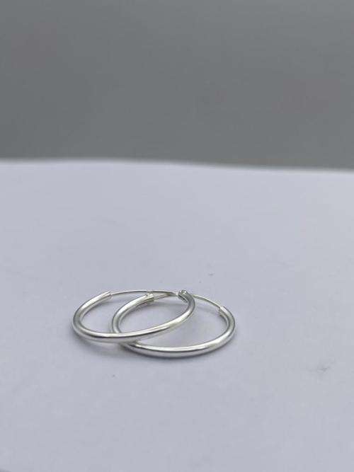 RETAIL: R1800 - CHUNKY STERLING SILVER CRESCENT HOOP EARRINGS***