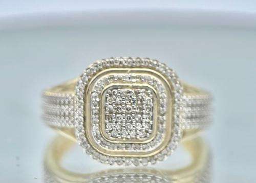 0.60CT DIAMOND HALO CLUSTER YELLOW GOLD RING!