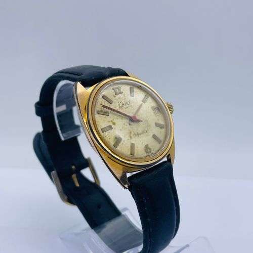 RETAIL:R8000 - COLLECTORS CAMY POPULAR 17 JEWELS DRESS WATCH!
