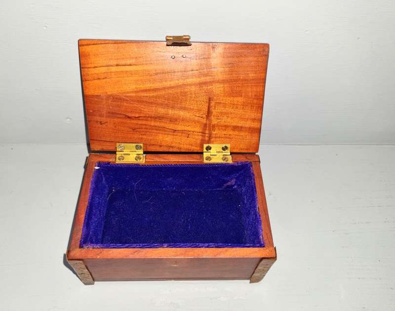 Vintage small wooden box