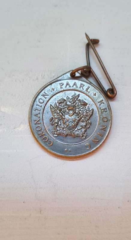 Medallion: Queen Elizabeth II Coronation Paarl