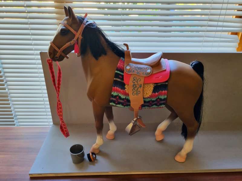 Our Generation 50 cm toy horse