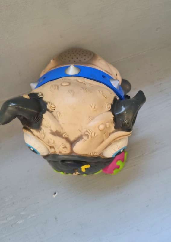 The Ugglys The Gross Electronic Pup-Pet Pug