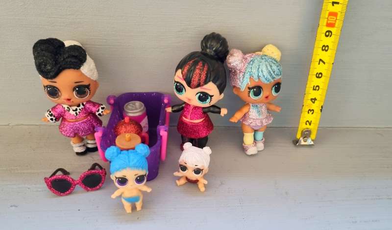 Collection of LOL Surprise dolls