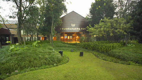 LUXURY BERG ESCAPE! R19 250 VALUE!!! DRAK SUN CHALETS 6 SLEEPER 26-07 > 02-08 (7 NIGHTS)