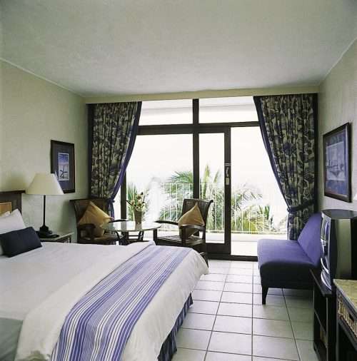 LUXURY BEACH ESCAPE! R5 000 VALUE!!! UMHLANGA SANDS 4 SLEEPER 22-10 >24-10 (2 NIGHTS)