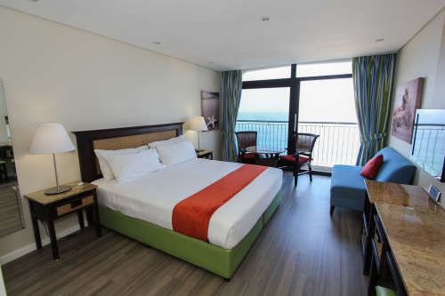 LUXURY BEACH ESCAPE! R16 800 VALUE!!! UMHLANGA SANDS 4 SLEEPER 17-06 >24-06 (7 NIGHTS)