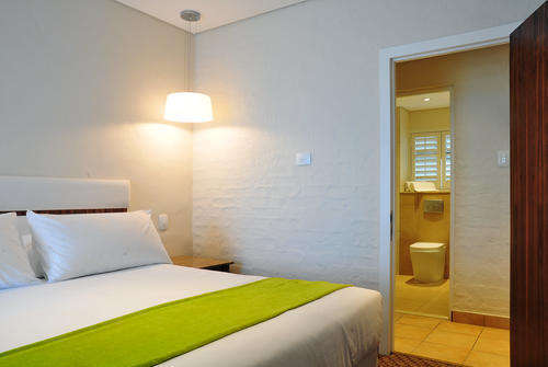 LUXURY BEACH ESCAPE! R4600 VALUE!!! CABANA BEACH 6 SLEEPER 29-02 > 02-03 (2 NIGHTS)