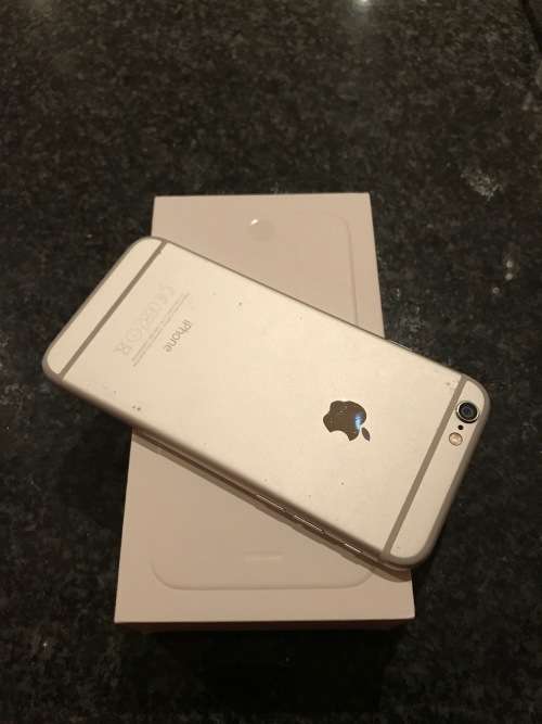 iPhone 6 - 64GB - Great Condition Phone!