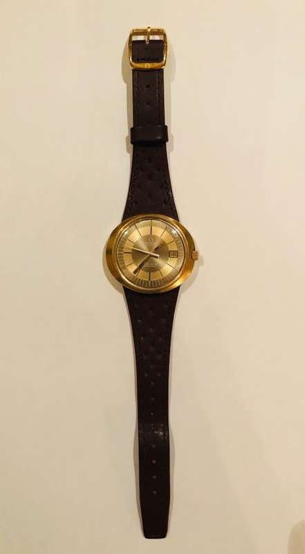18K SOLID GOLD Gents 1970's Omega Dynamic Calendar Watch - Extremely Rare!