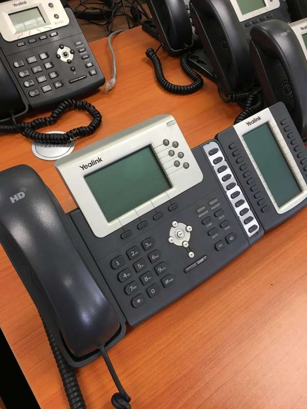 YEALINK MEGADEAL - SAVE A FORTUNE!!! R12 000 NEW