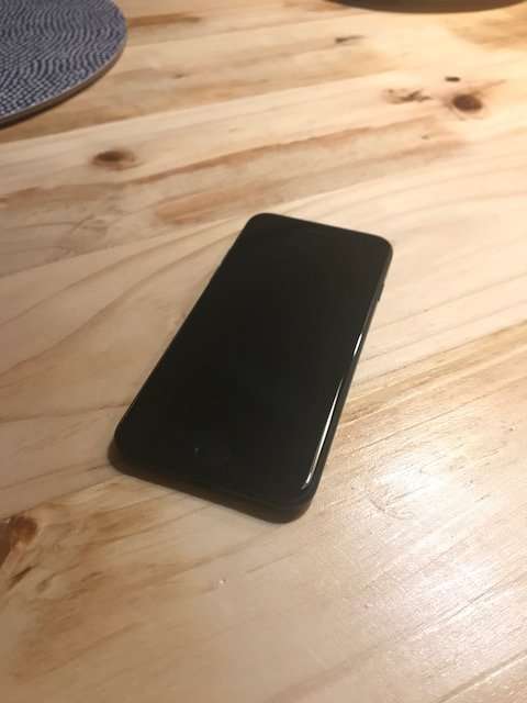 Apple iPhone 7 128GB Excellent Condition - Black