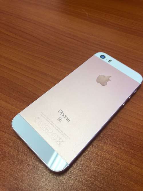 iPhone SE 16GB Rose Gold - Excellent Condition!!!