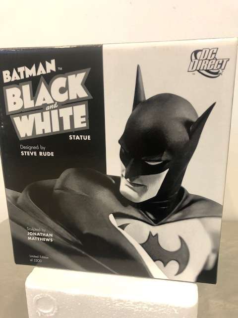 ULTRA-RARE | BATMAN BLACK AND WHITE STATUE NO.7 - LIMITED EDITION #1047