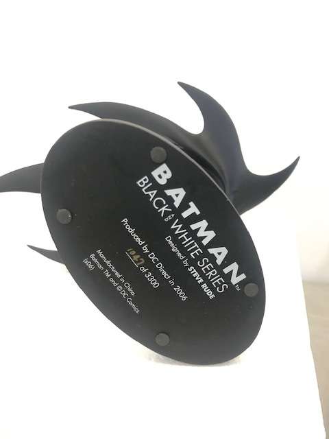 ULTRA-RARE | BATMAN BLACK AND WHITE STATUE NO.7 - LIMITED EDITION #1047
