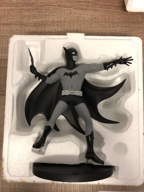 ULTRA-RARE | BATMAN BLACK AND WHITE STATUE NO.48 - NOT LIMITED EDITION