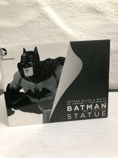 ULTRA-RARE | BATMAN BLACK AND WHITE STATUE NO.41 - NOT LIMITED EDITION