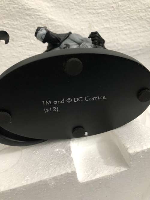 ULTRA-RARE | BATMAN BLACK AND WHITE STATUE NO.40 - NOT LIMITED EDITION