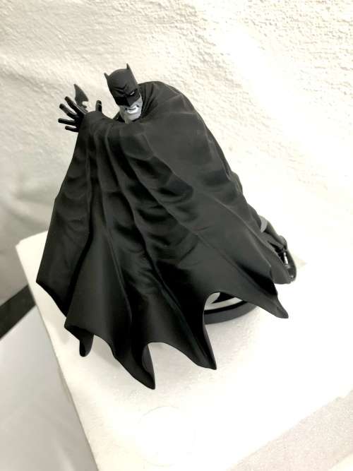 ULTRA-RARE | BATMAN BLACK AND WHITE STATUE NO.63 - LIMITED EDITION #1688