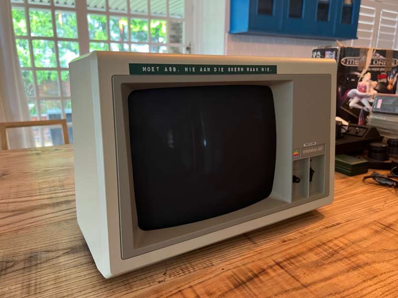 VINTAGE APPLE MONITOR III - MODEL A3M0024