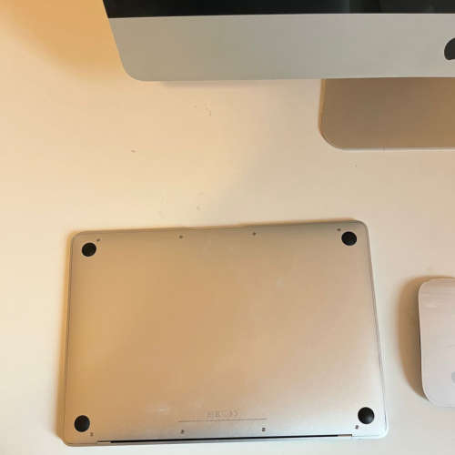 Macbook 12inch 256GBssd , 8GB ram