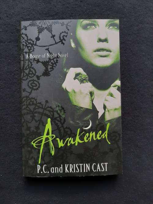 Awakened - a House of Night Novel