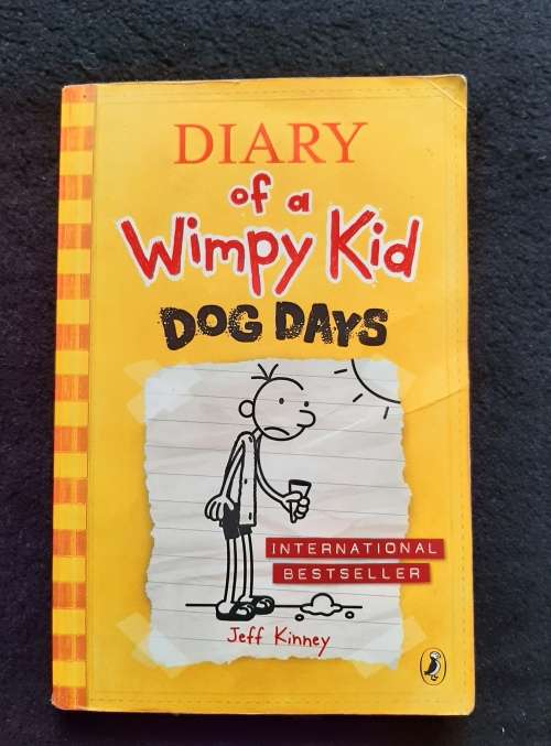 Diary of a Wimpy Kid Dog Days - Jeff Kinney