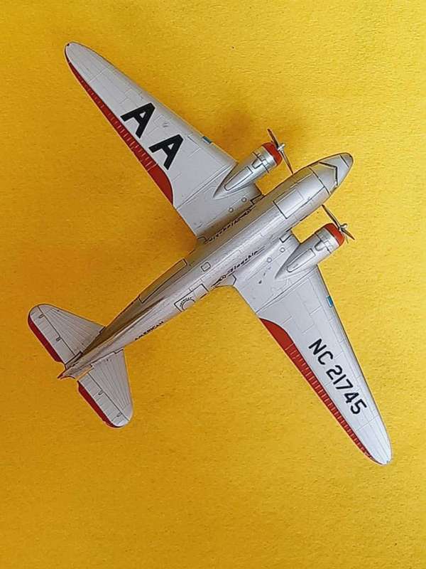Douglass DC 3 scale model on stand
